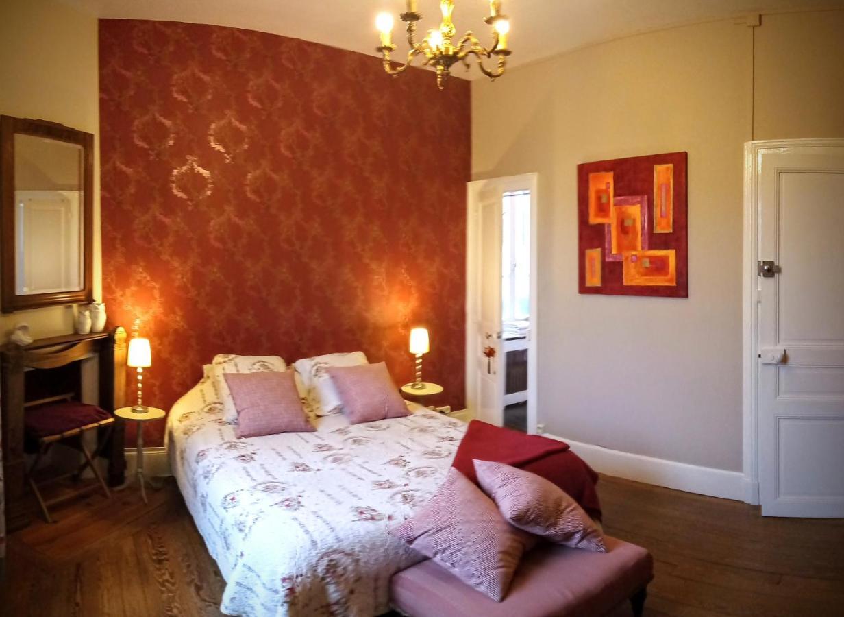 Bed and Breakfast Le Bonnet De Nuit Chalmoux Esterno foto