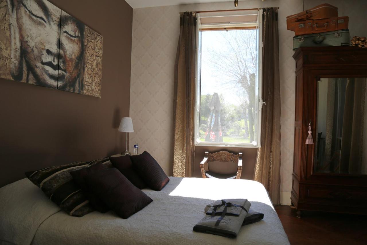 Bed and Breakfast Le Bonnet De Nuit Chalmoux Esterno foto