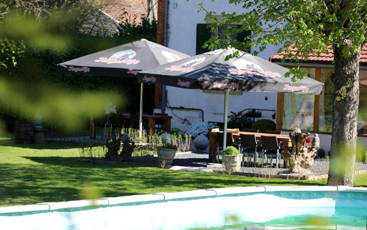 Bed and Breakfast Le Bonnet De Nuit Chalmoux Esterno foto