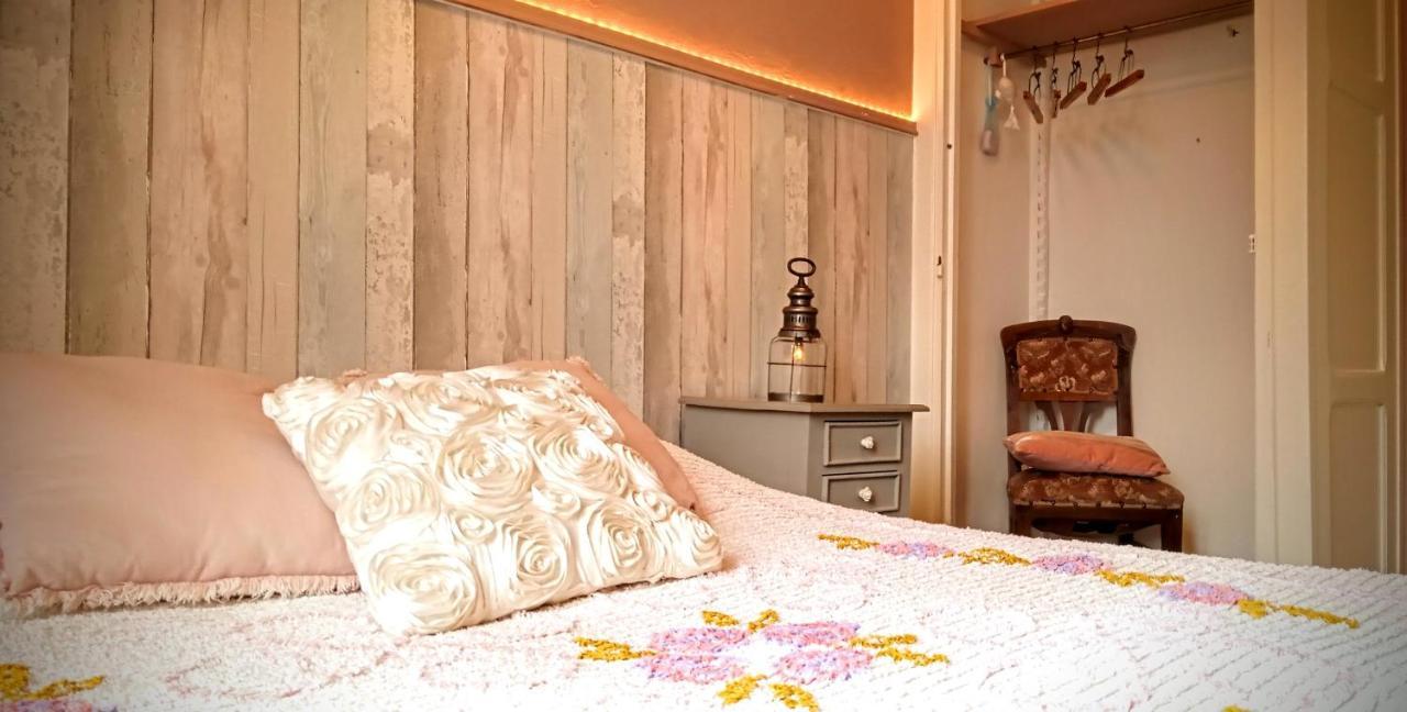 Bed and Breakfast Le Bonnet De Nuit Chalmoux Esterno foto