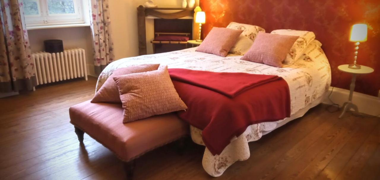 Bed and Breakfast Le Bonnet De Nuit Chalmoux Esterno foto
